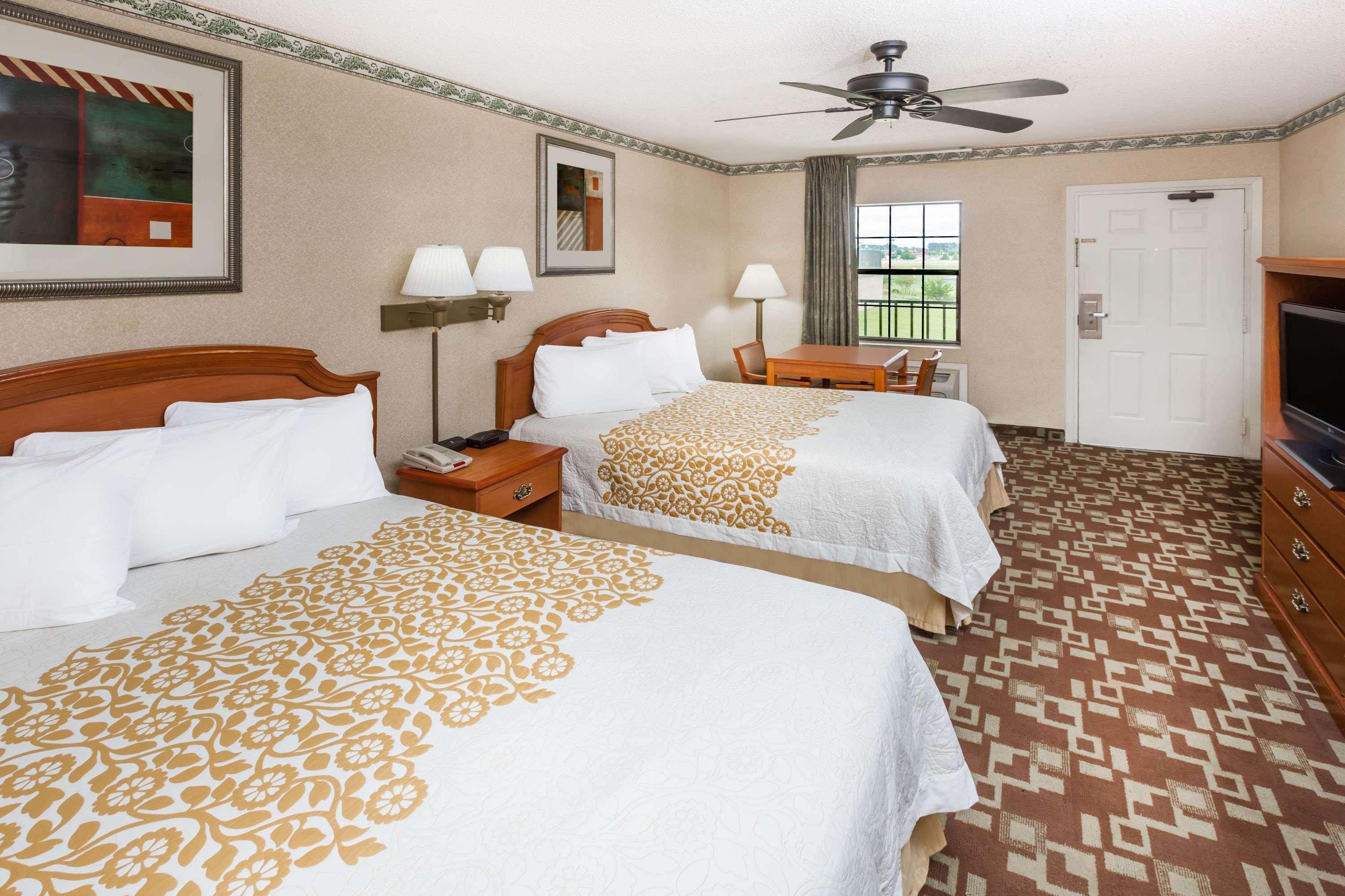 Days Inn By Wyndham Batesville Kültér fotó