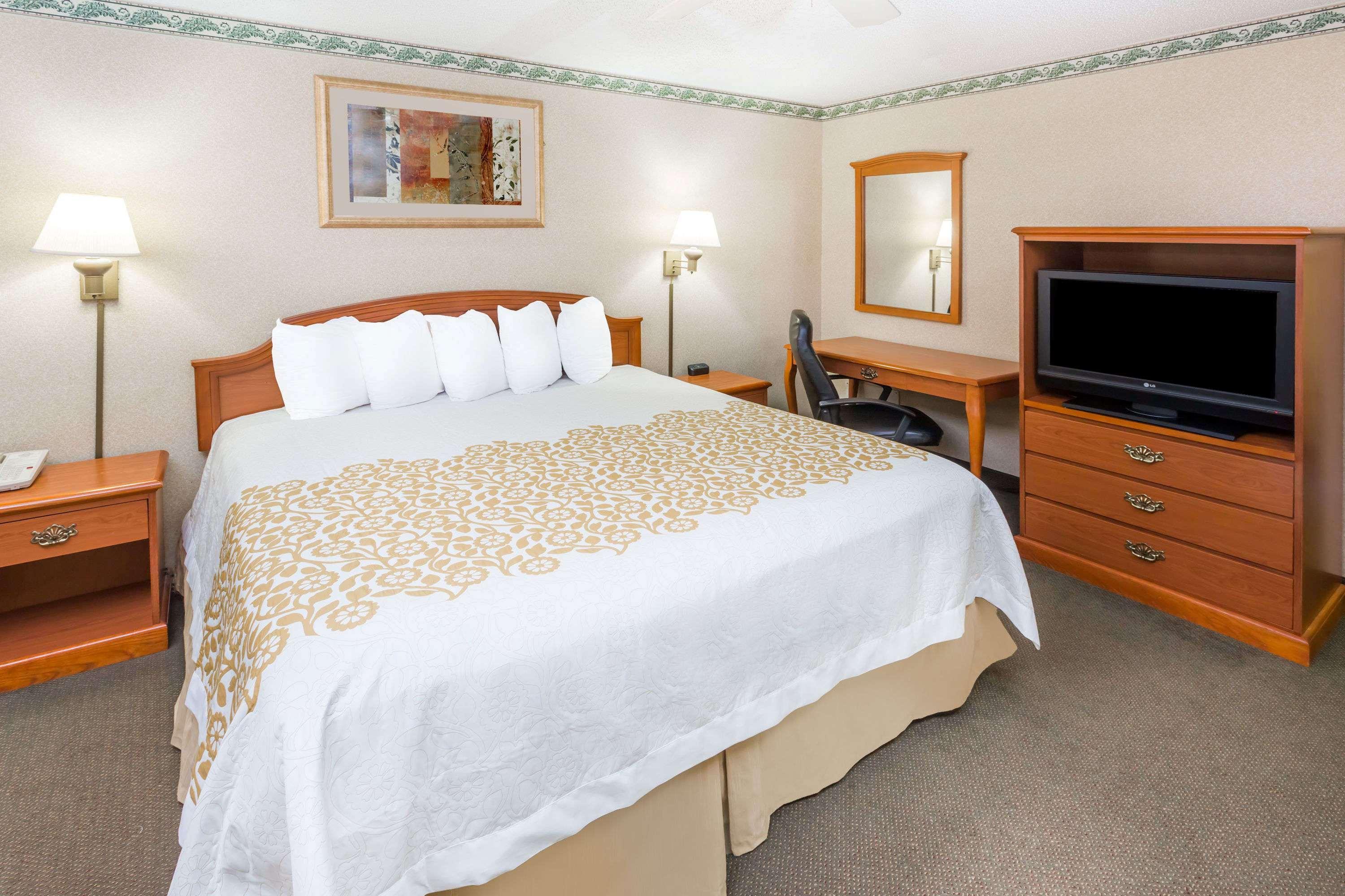 Days Inn By Wyndham Batesville Kültér fotó