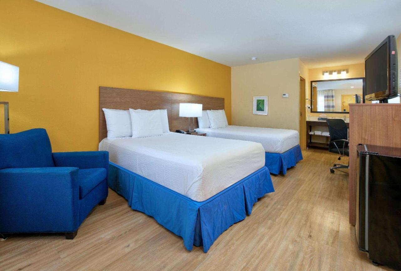 Days Inn By Wyndham Batesville Kültér fotó