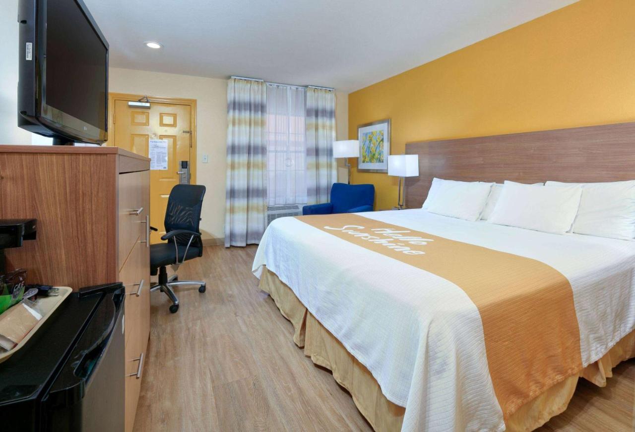 Days Inn By Wyndham Batesville Kültér fotó