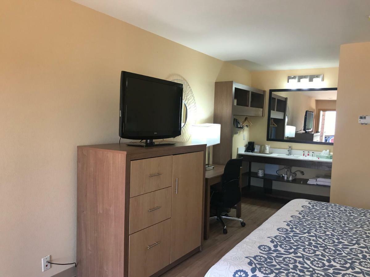 Days Inn By Wyndham Batesville Kültér fotó